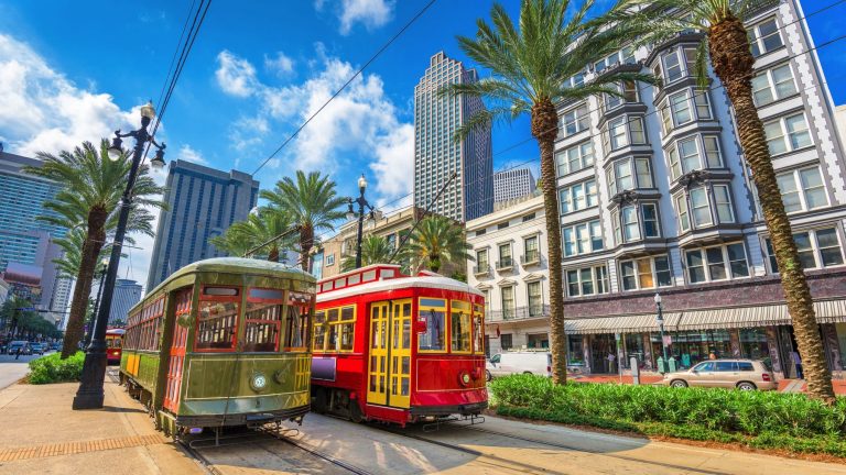 Where To Stay in New Orleans: Neighborhood & Accommodation Guide