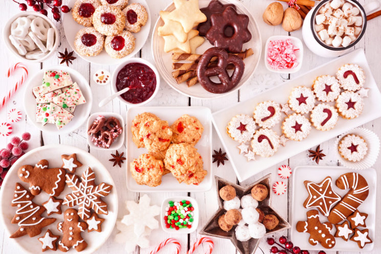 How to Handle Holiday Party Food with Kids