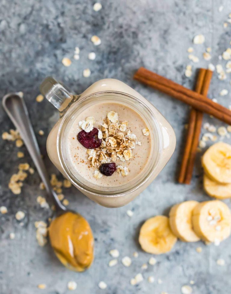 Oatmeal Smoothie {With Peanut Butter and Banana!}