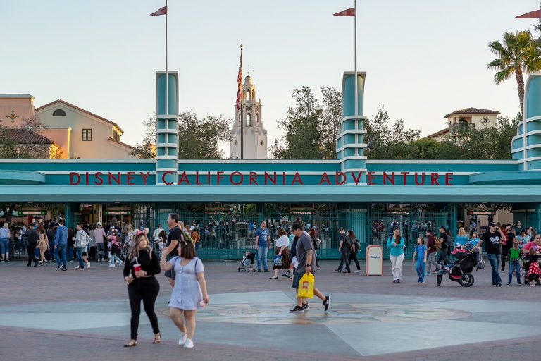 Disney Parks Accepting Reservations Starting June 1