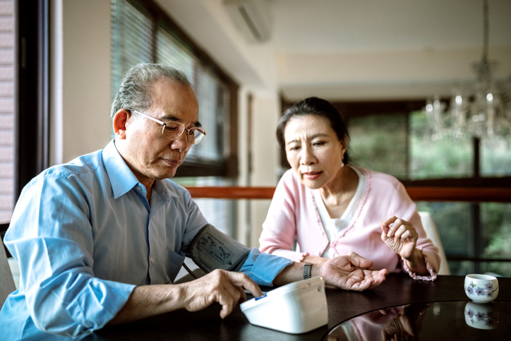 Can controlling blood pressure later in life reduce risk of dementia? – Harvard Health Blog