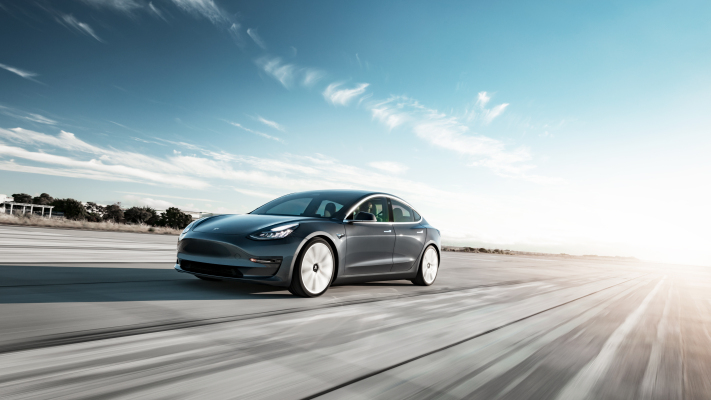 Tesla’s US-made Model 3 vehicles now come equipped with wireless charging and USB-C ports – TechCrunch