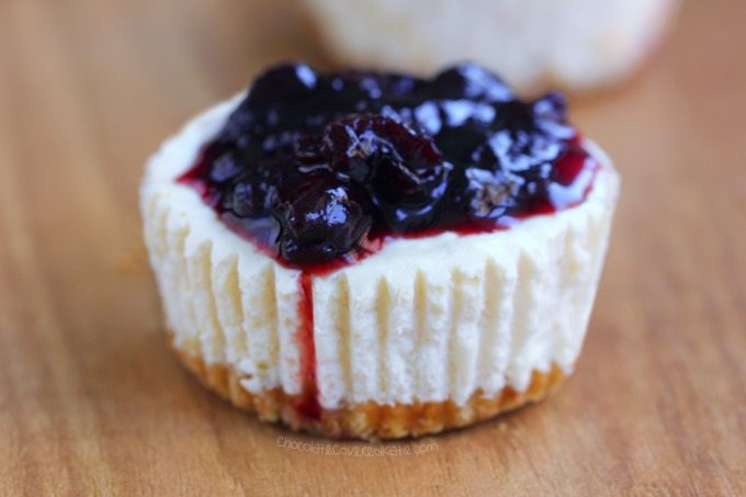 Cheesecake Cupcakes – The Best Mini Cheesecake Recipe!