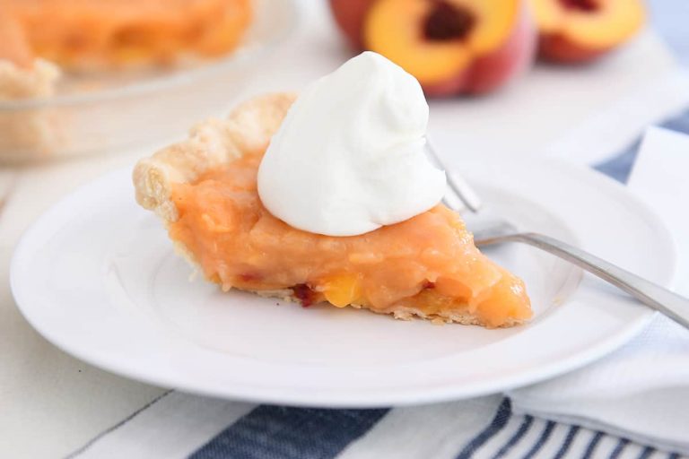 The Most Amazing Fresh Peach Pie {No Bake Filling}