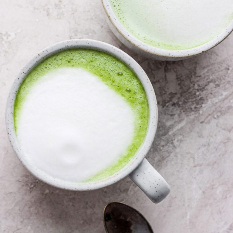 Matcha Latte Recipe (Matcha Green Tea Latte)