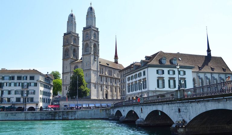 TRAVEL GUIDE: 48 HOURS IN ZURICH | Switzerland