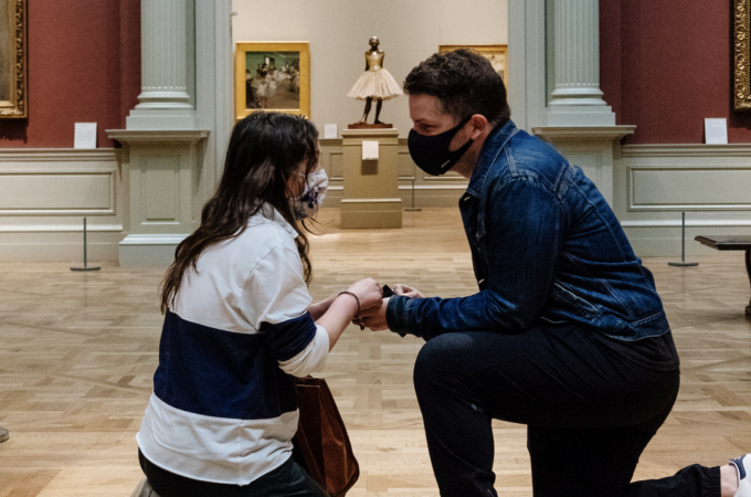 How Cute Is This Marriage Proposal at the Met?