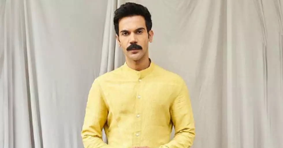 Rajkummar Rao gives out contacts of ambulance services in Bengaluru