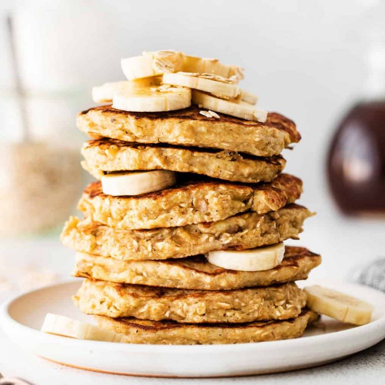 BEST Banana Oatmeal Pancakes (gluten free)