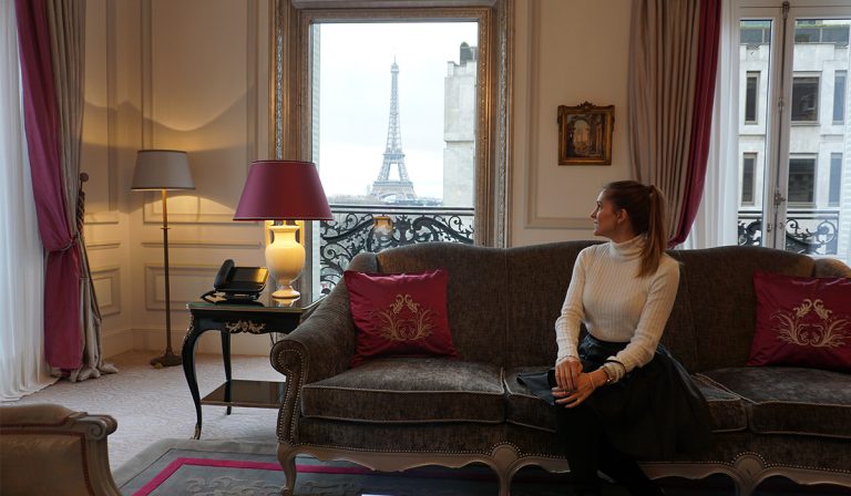 ALL THE LUXURIES AT PLAZA ATHENEE, PARIS | HOTELS