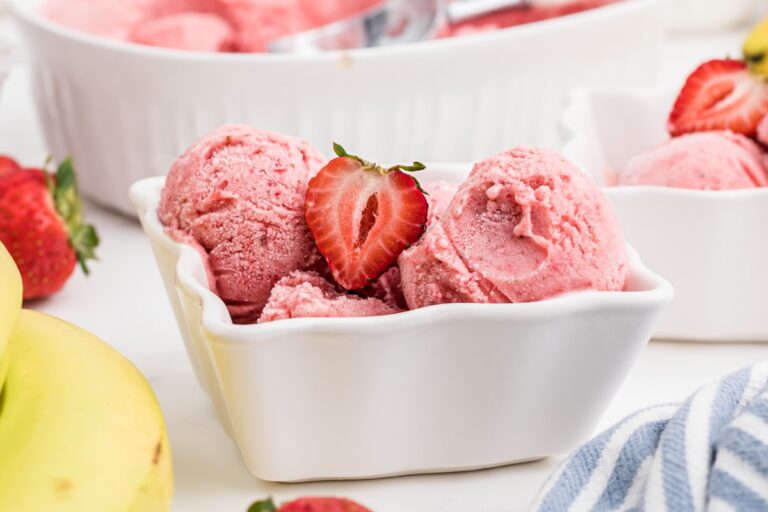 Strawberry Banana Frozen Yogurt – 5 Substances!