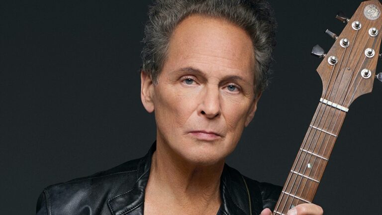 Lindsey Buckingham Announces Fall 2022 Tour Dates