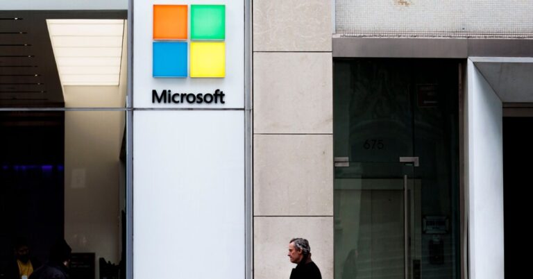 Microsoft Outlook and Teams Outage Reported Due To ‘Networking Situation’