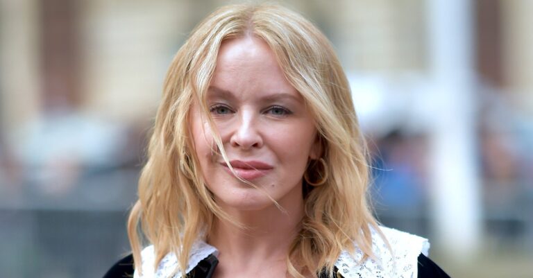 Kylie Minogue ‘feels duped’ by Neighbours bosses after return