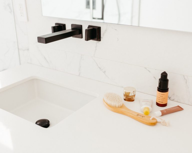 20 Bathroom Counter Organization Ideas for Clutter-Free Bliss