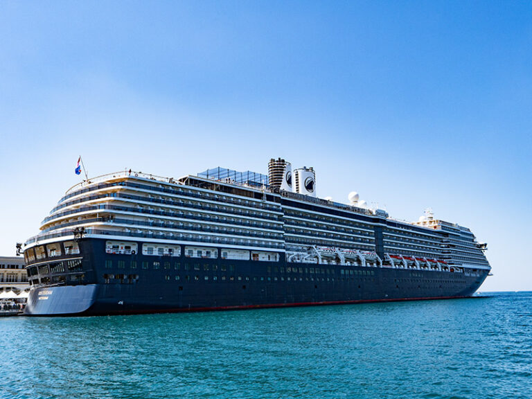 Holland America Oosterdam Review – A Luxurious Cruise Ship