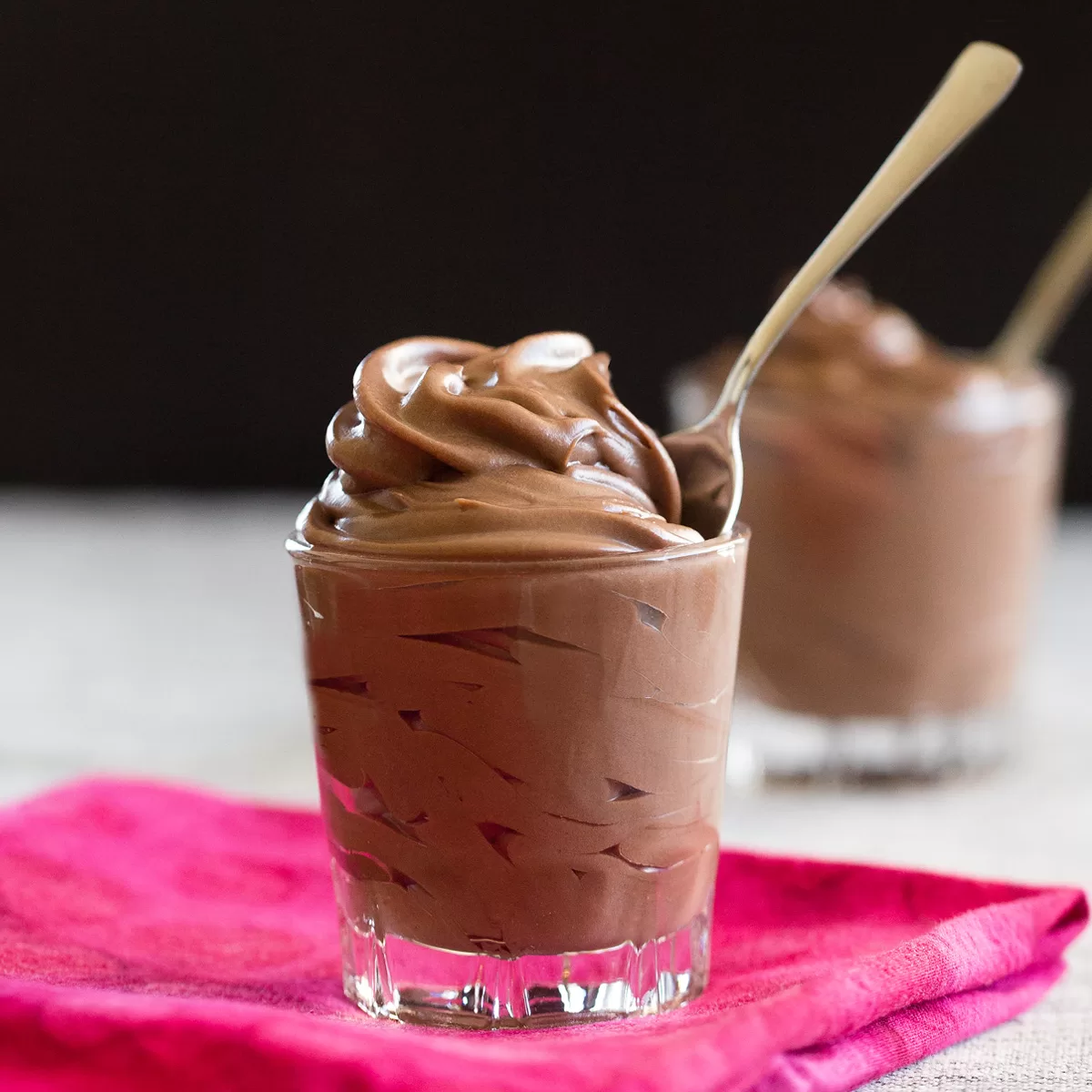 Chocolate Frosting Shots – The Best Chocolate Dessert Recipe!