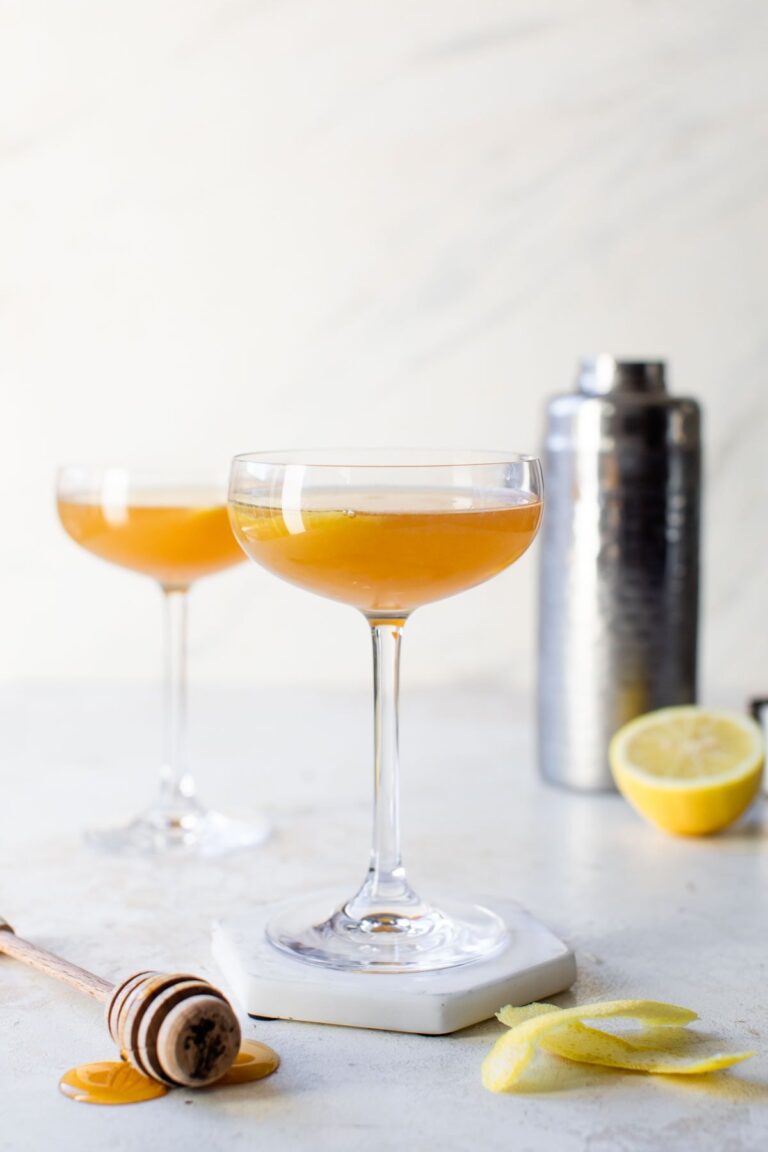 Gold Rush Cocktail – WellPlated.com