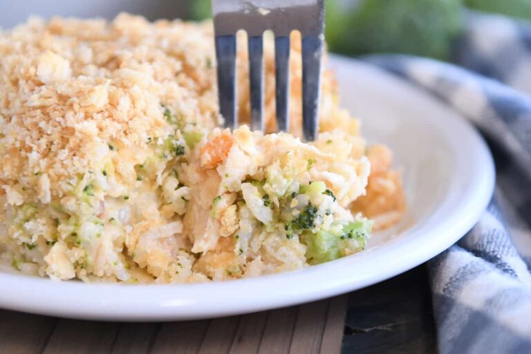 Cheesy Broccoli Chicken and Rice Casserole