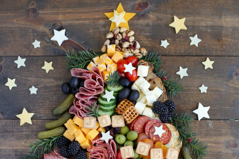 Christmas Charcuterie Board – Super Healthy Kids