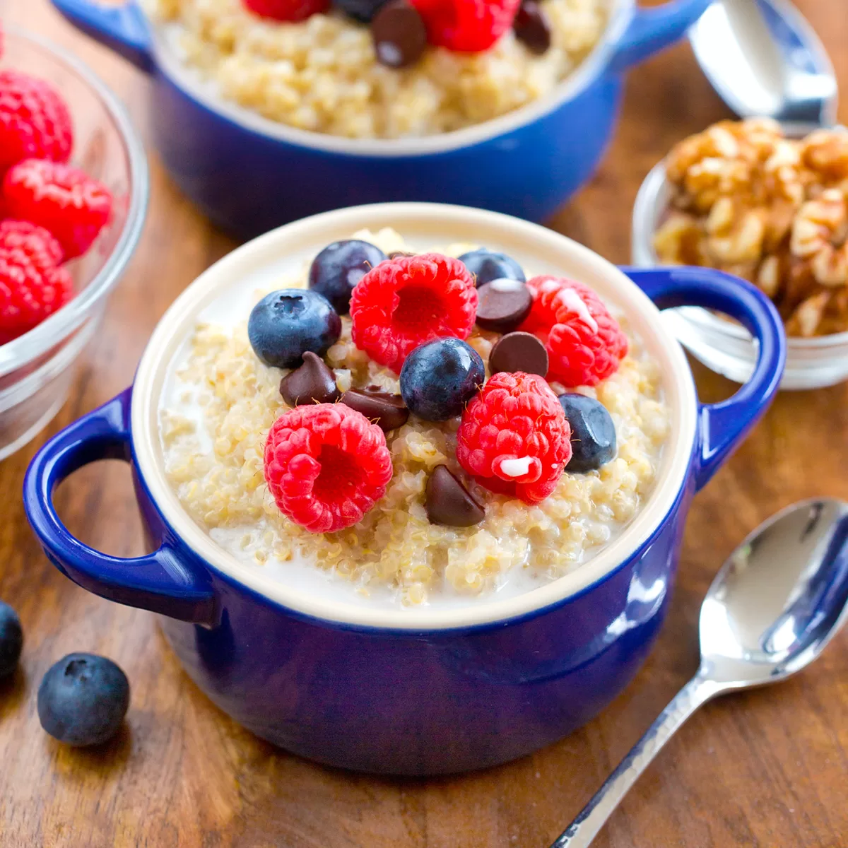 Breakfast Quinoa Bowls – Super Creamy, Healthy Recipe!