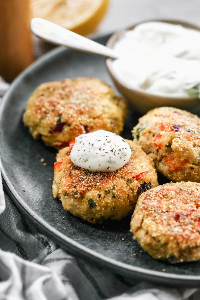 Salmon Croquettes {Straightforward Southern Recipe} – WellPlated.com