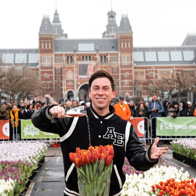 Hardwell Honored With Radiant Floral Tribute on Amsterdam's National Tulip Day