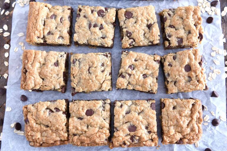 Easy Oatmeal Chocolate Chip Cookie Bars