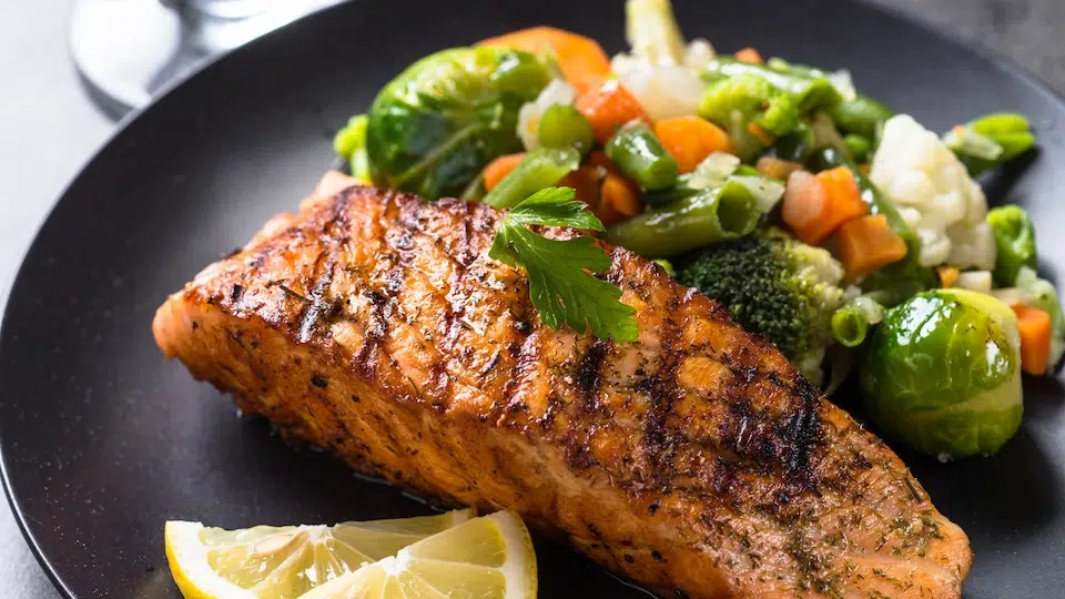 How to Reheat Salmon – Fit Men Cook